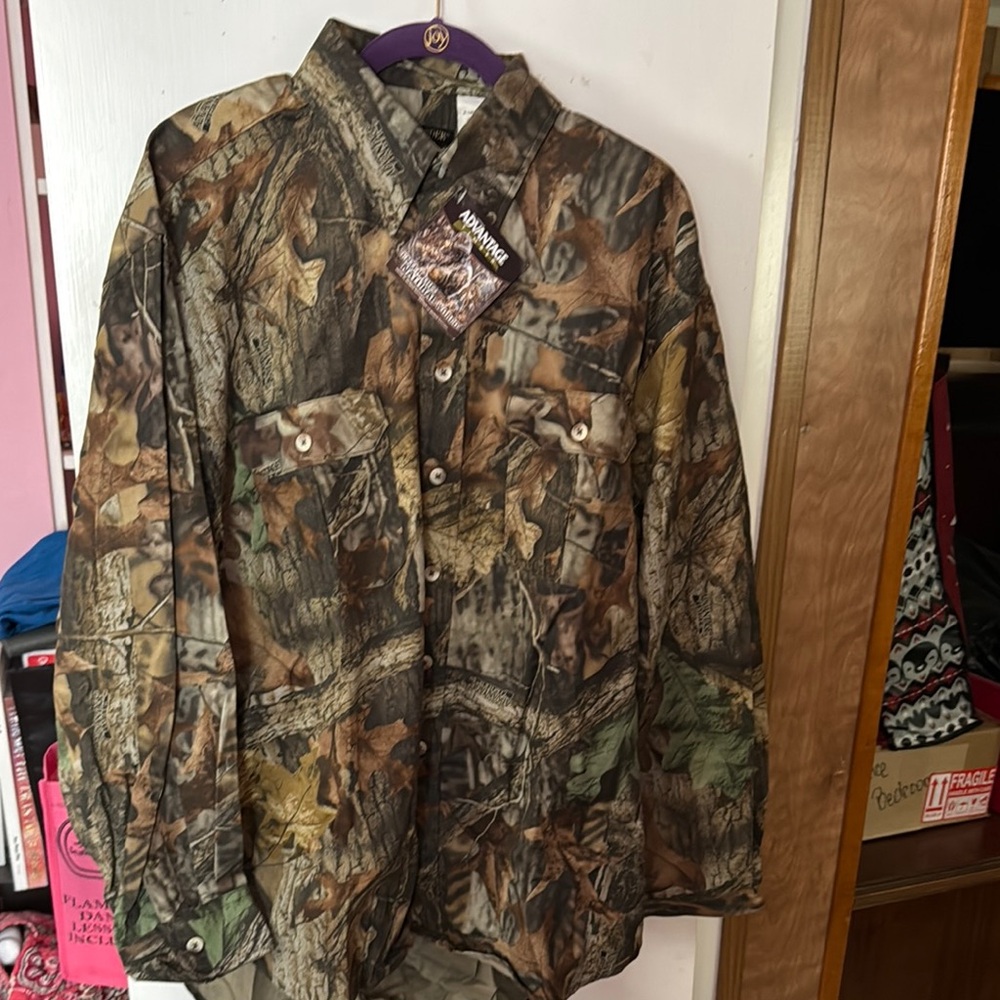 Mossy Oak Green and Brown Casual Button Down Shirt